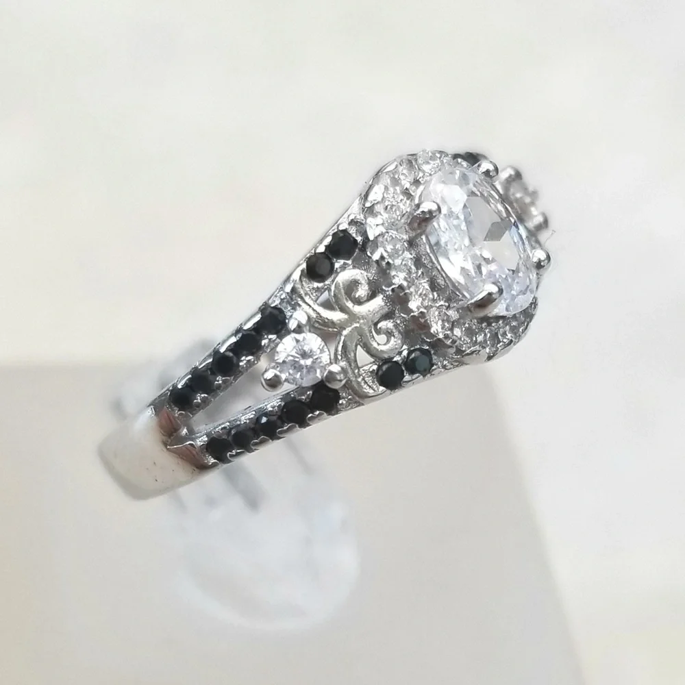 Antique Style Black Spinel Ring - Picture 5 of 7